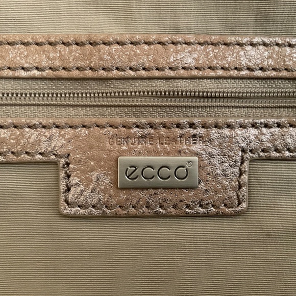 •Ecco Beige Genuine Pebble Leather Silver Metallic Weekender Tote Travel Bag - Picture 10 of 16